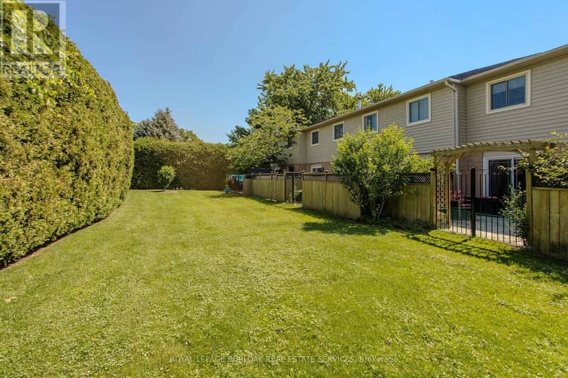9 - 5411 Lakeshore Road — photo 4 of 39