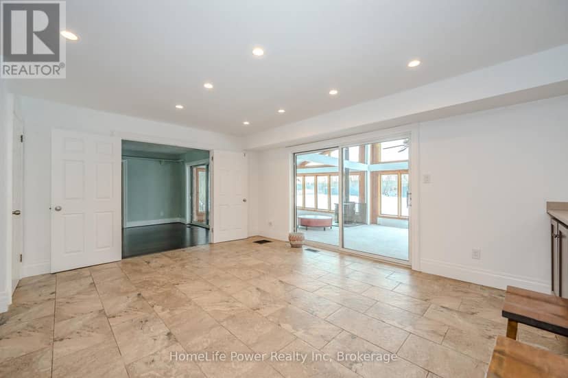 4290 Victoria Road S — photo 13 of 39
