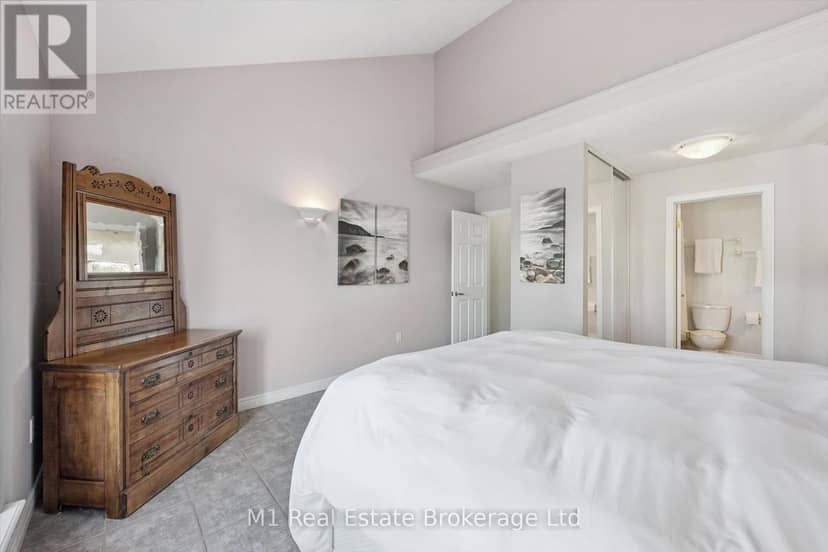 105 Riverwalk Place — photo 19 of 38