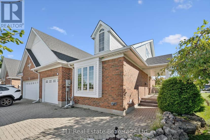 105 Riverwalk Place — photo 2 of 38