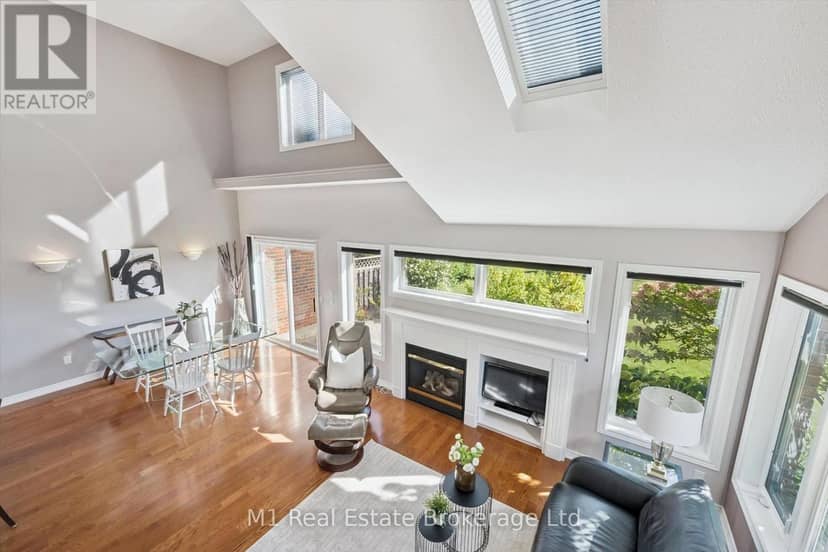 105 Riverwalk Place — photo 23 of 38
