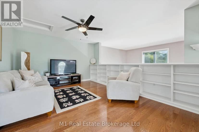 105 Riverwalk Place — photo 24 of 38