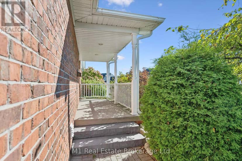 105 Riverwalk Place — photo 3 of 38