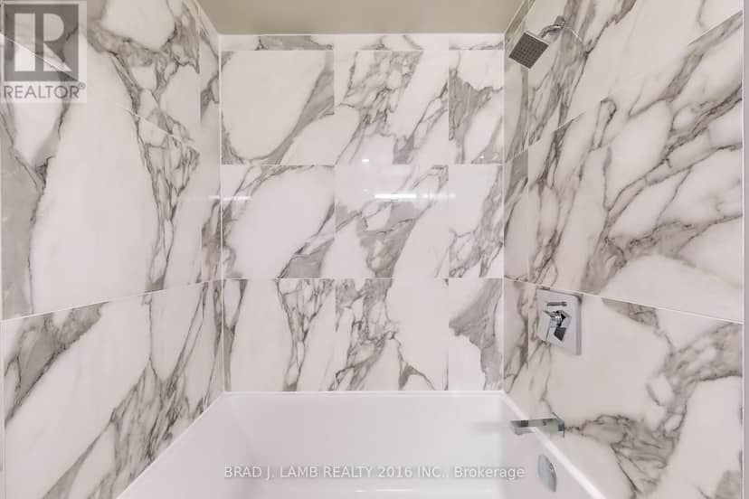 518 - 195 McCaul Street — photo 23 of 40