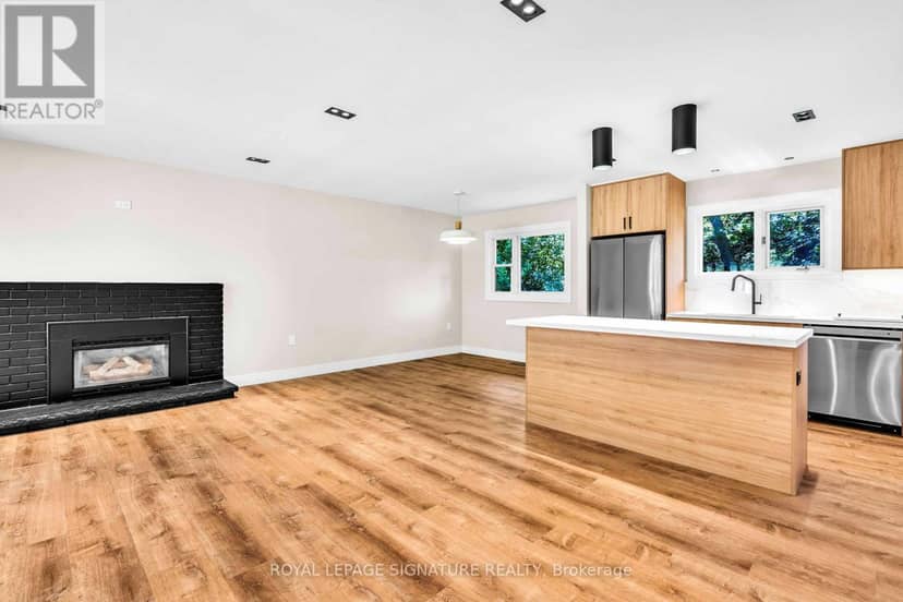 986 Srigley Street, Newmarket, photo 3