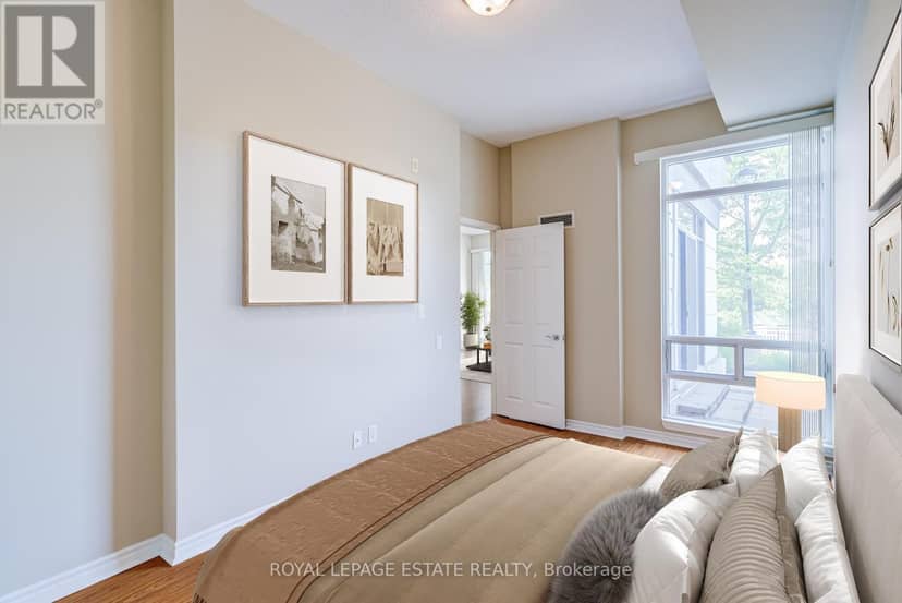 110 - 11121 Yonge Street — photo 19 of 40