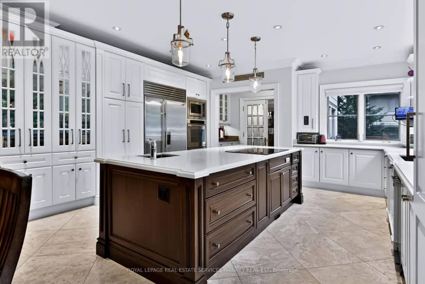 541 Arrowhead Road — photo 8 of 40
