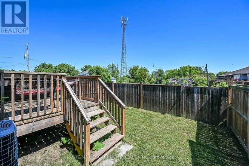 10 Emily Street — photo 37 of 40