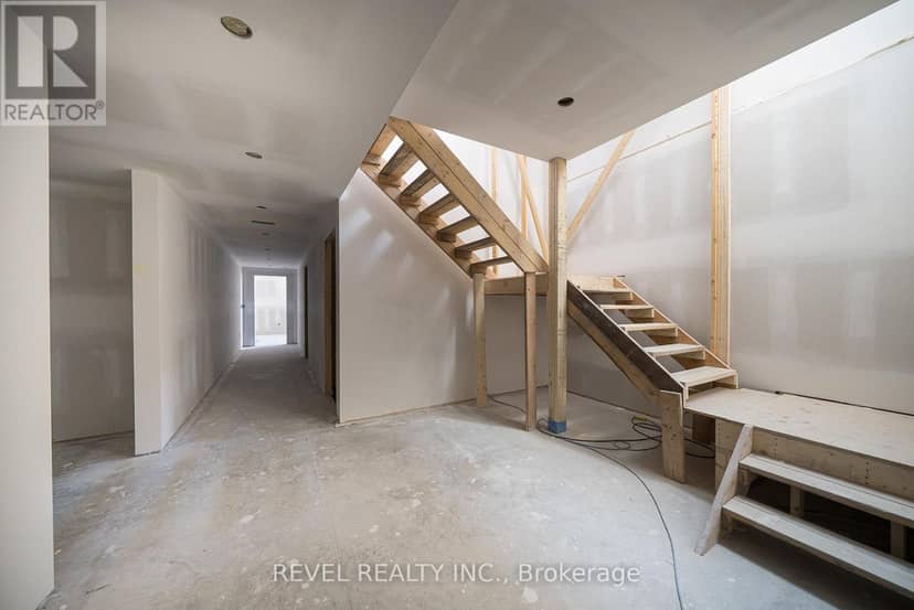 51 Woodhouse Avenue — photo 24 of 40