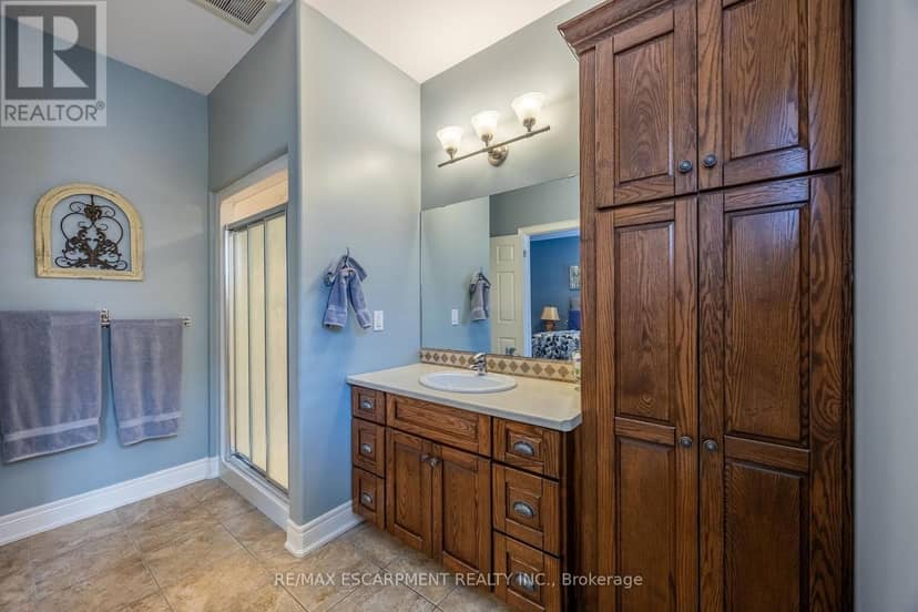122 Don Jon Boulevard — photo 21 of 40