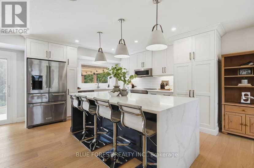 21 Agincourt Place — photo 10 of 40
