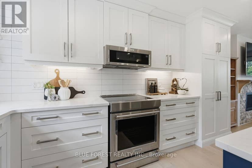 21 Agincourt Place — photo 12 of 40