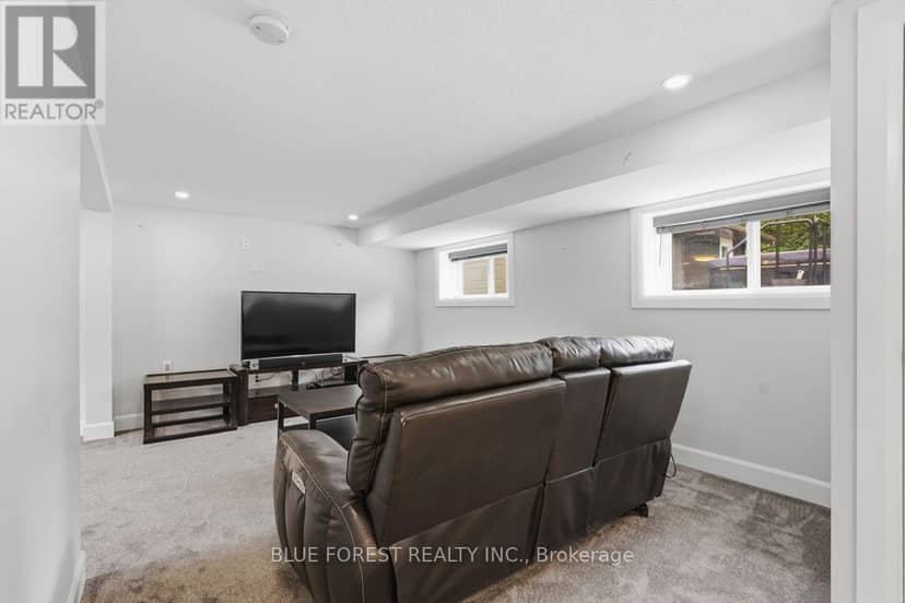 21 Agincourt Place — photo 28 of 40