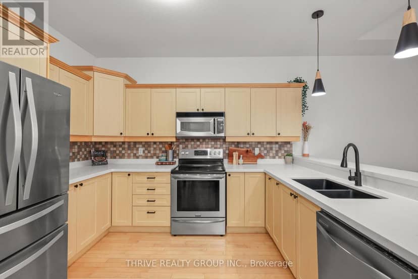 3 - 1571 Coronation Drive — photo 10 of 39