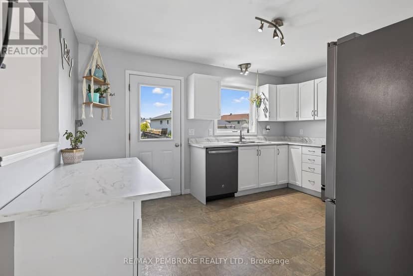 4 Winfield Street — photo 15 of 40
