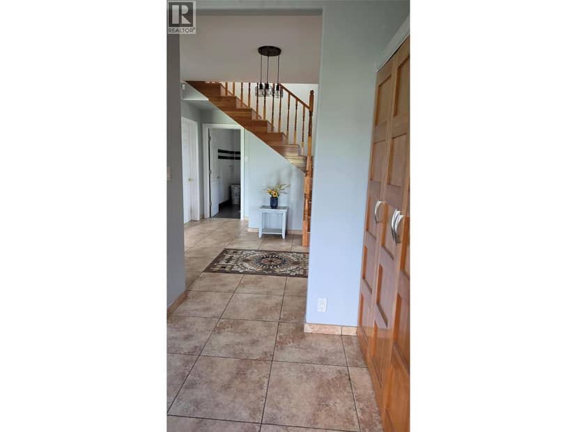 9000 Lyman Drive, Dawson Creek, photo 2