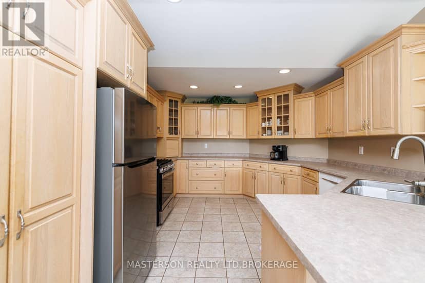 14064 King Road — photo 15 of 40