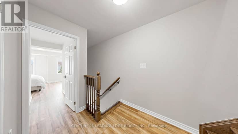 13 - 25 Heron Park Place — photo 15 of 29