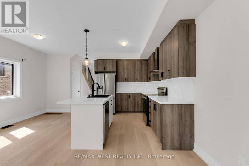 131 Guelph Street — photo 16 of 40