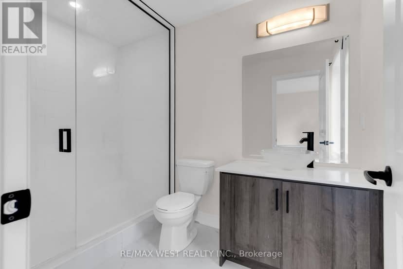 131 Guelph Street — photo 25 of 40