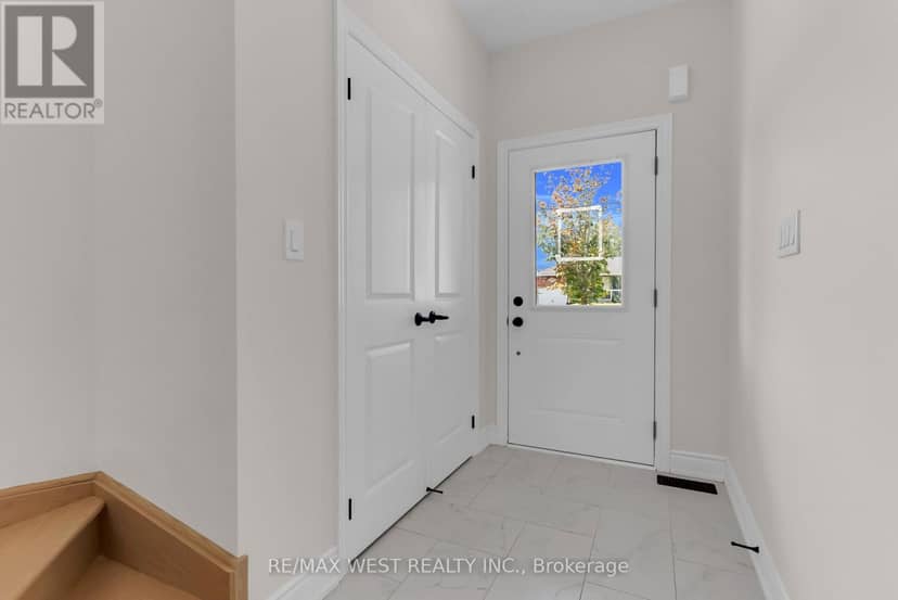131 Guelph Street — photo 5 of 40