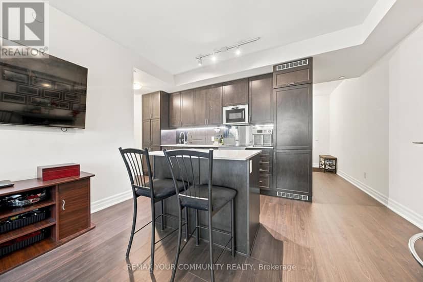 406 - 9075 Jane Street — photo 10 of 26