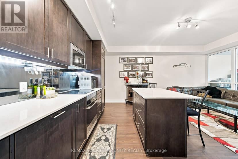 406 - 9075 Jane Street — photo 12 of 26