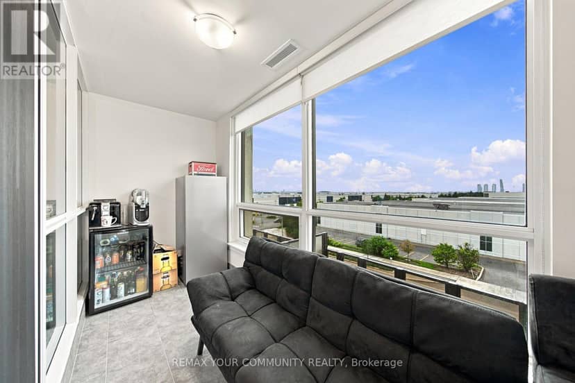 406 - 9075 Jane Street — photo 17 of 26
