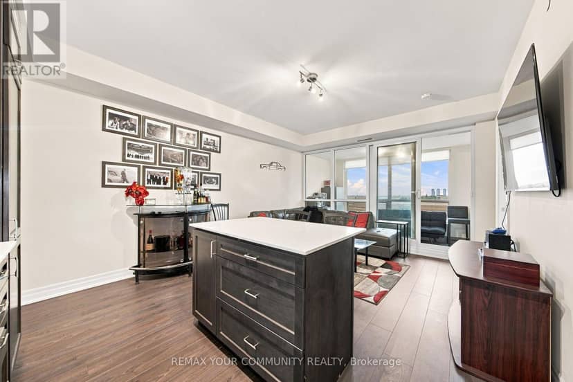 406 - 9075 Jane Street — photo 7 of 26