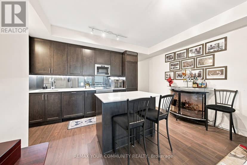 406 - 9075 Jane Street — photo 8 of 26