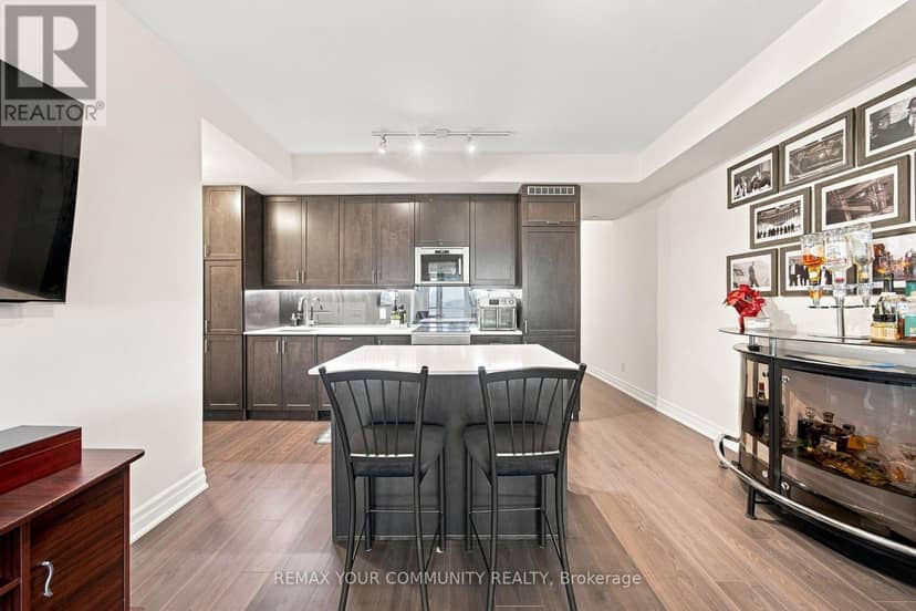 406 - 9075 Jane Street — photo 9 of 26
