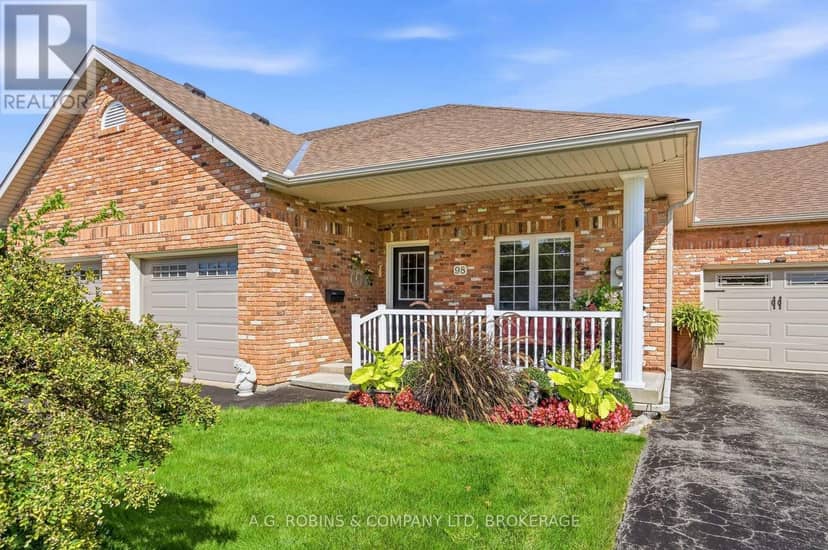 98 Maple Street, Port Colborne, photo 2