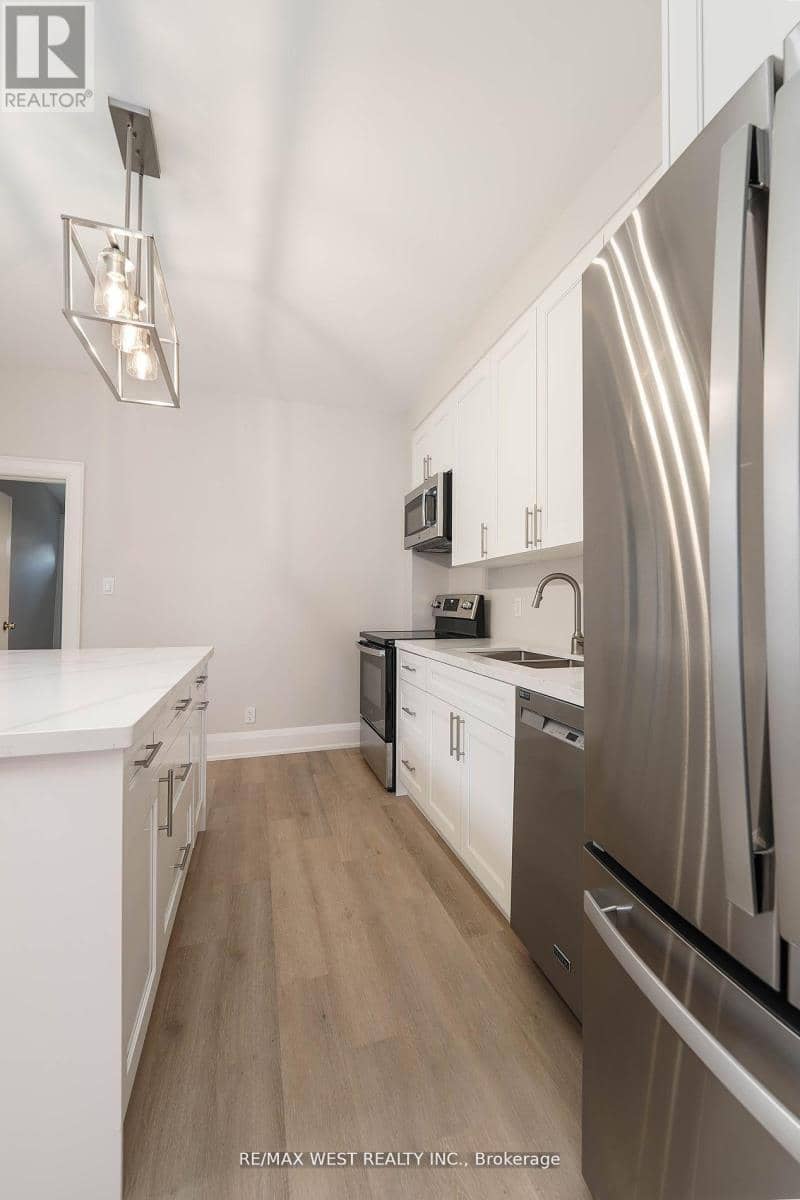 115 Edwin Avenue — photo 17 of 39