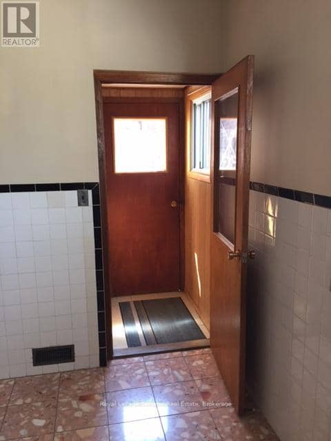 464 Euclid Avenue — photo 12 of 20