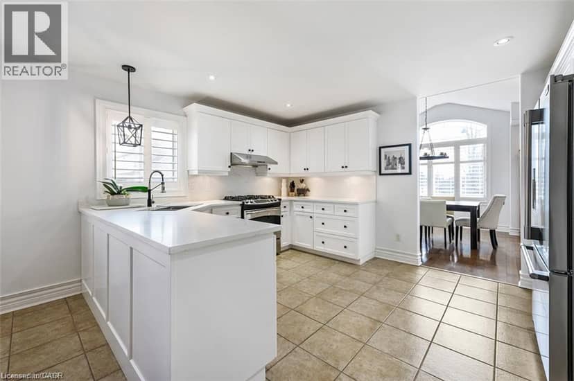 27 CARVER Drive, Binbrook, photo 7