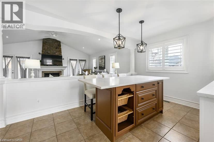 27 CARVER Drive — photo 9 of 40