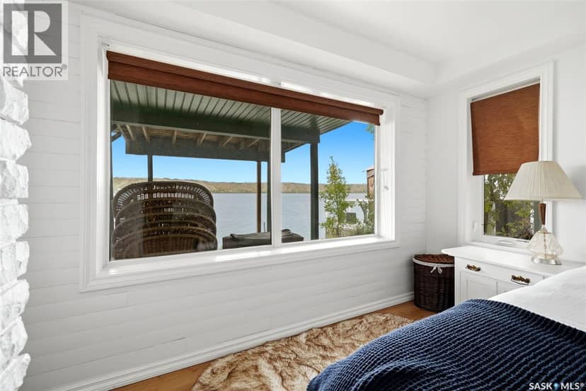 46 Bartlett PLACE — photo 32 of 40