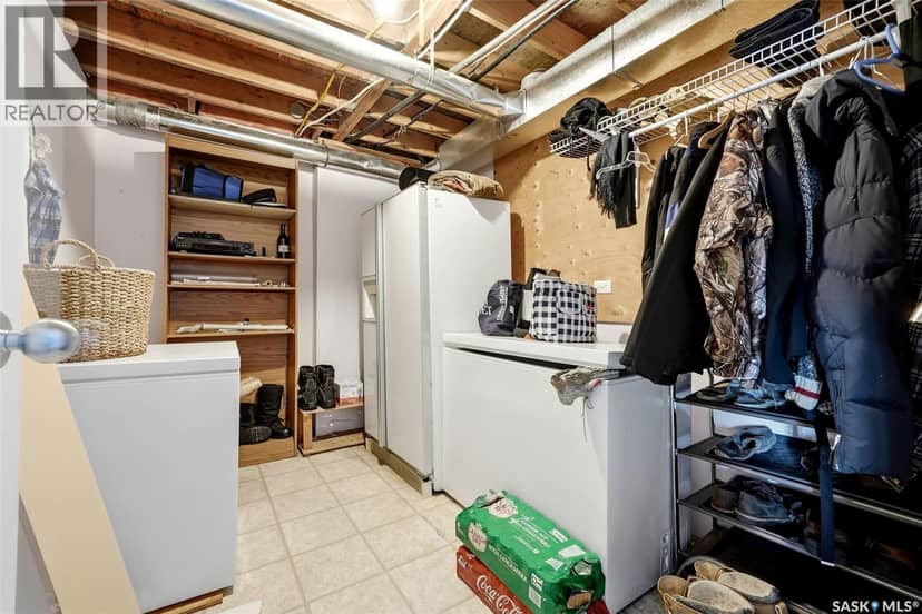 46 Bartlett PLACE — photo 36 of 40