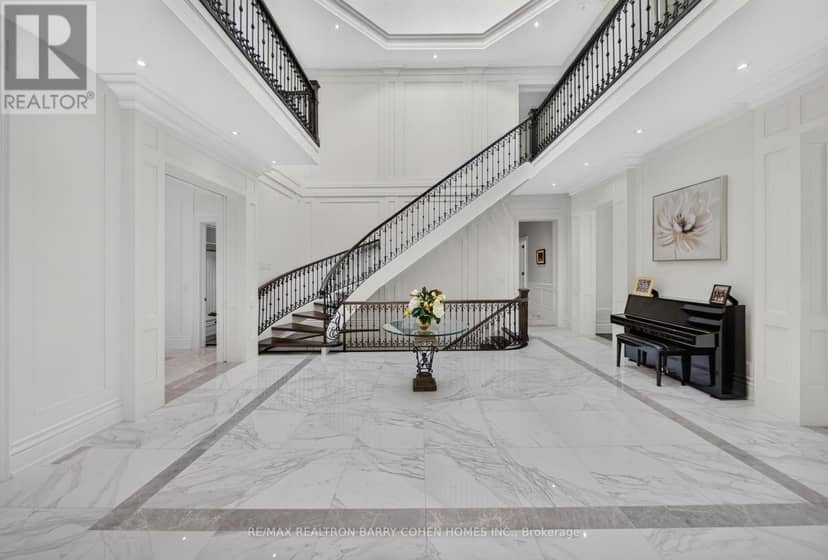 101 Forest Heights Boulevard, Toronto, photo 3