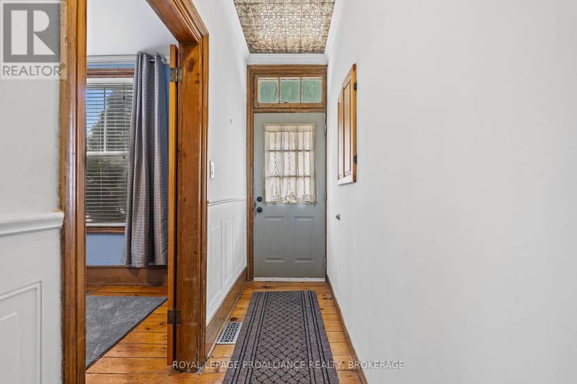 270 Wellington Street, Kingston, photo 4