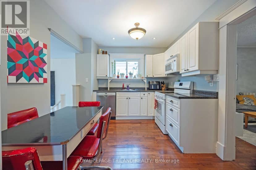 208 Edward Street — photo 13 of 40