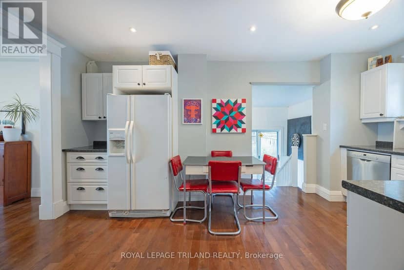 208 Edward Street — photo 14 of 40