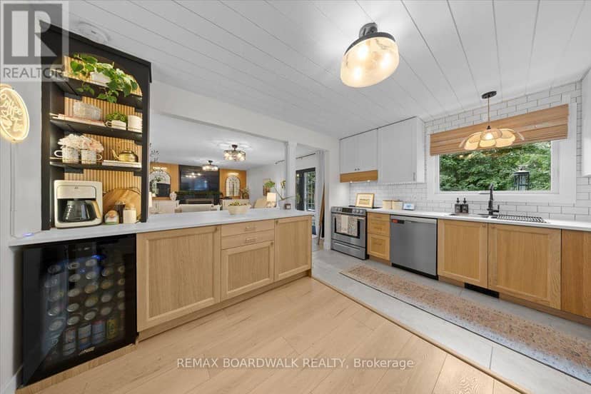 11 Duncan Street — photo 10 of 40