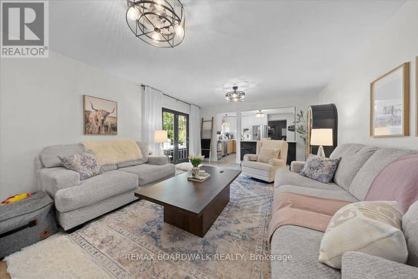 11 Duncan Street — photo 18 of 40