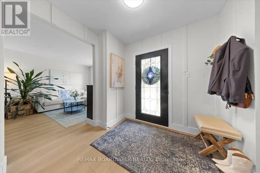 11 Duncan Street — photo 4 of 40