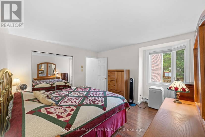 12 - 12-2 Stonebank Crescent — photo 19 of 28
