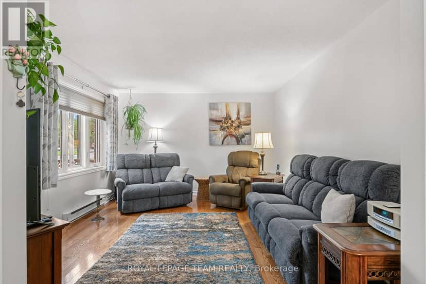 12 - 12-2 Stonebank Crescent — photo 7 of 28