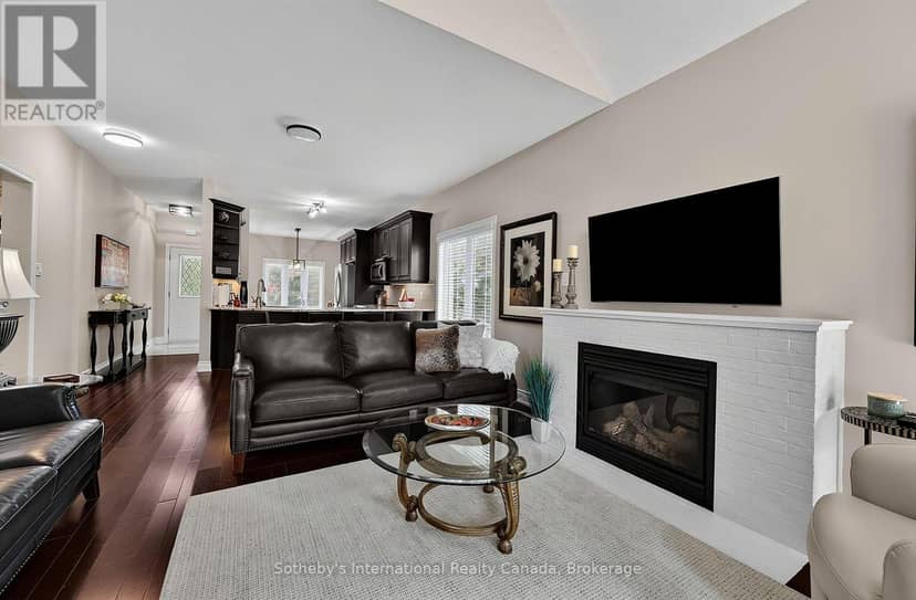 48 Thomas Drive — photo 16 of 40
