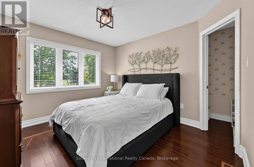 48 Thomas Drive — photo 28 of 40
