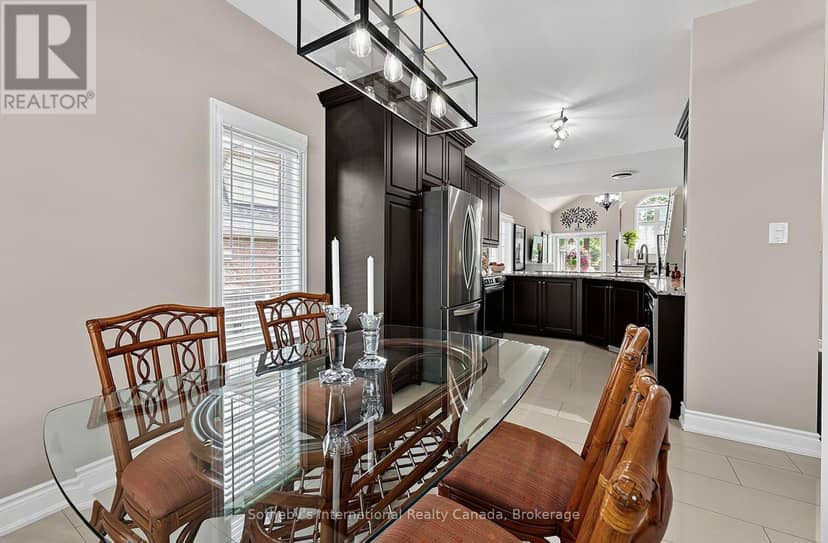 48 Thomas Drive — photo 8 of 40